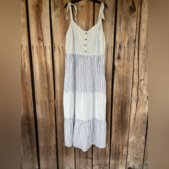 Dresses & Skirts - True Craft 2X Striped Tiered Tie Shoulder Sundress
Farmhouse Boho Cottagecore
